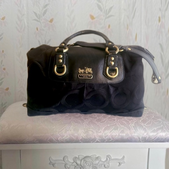 Handbags - Coach bag